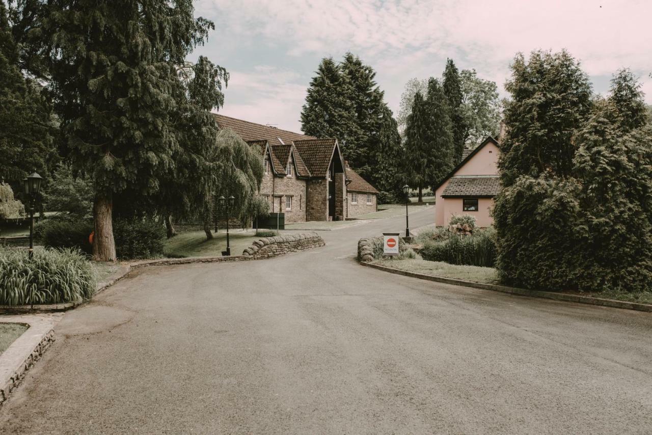 Cwrt Bleddyn Hotel & Spa Usk Exterior photo