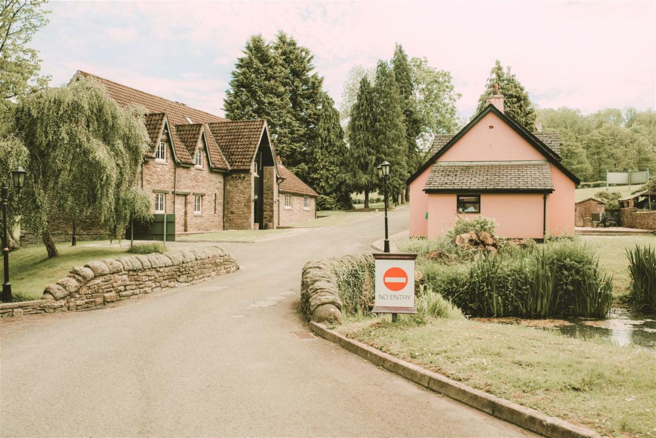 Cwrt Bleddyn Hotel & Spa Usk Exterior photo